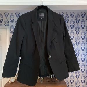 Limited 3/4 Sleeve Blazer